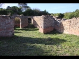 05104 ostia - regio i - insula xix - horrea dei mensores (i,xix,4) - ostseite - 7. raum von sueden - hinterer raum - bli ri westen - 01-2024.jpg